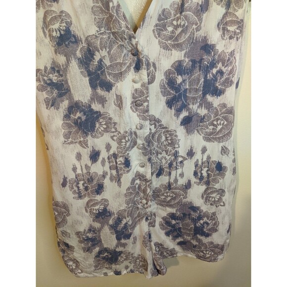 Honey Punch Romper Floral Cut Out Back Short Sleeve Button Front Pockets Small - Picture 3 of 7